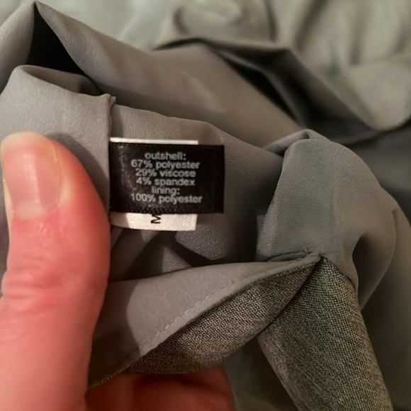 The Limited Size 2 Grey Straight Line Skirt - Picture 7 of 8